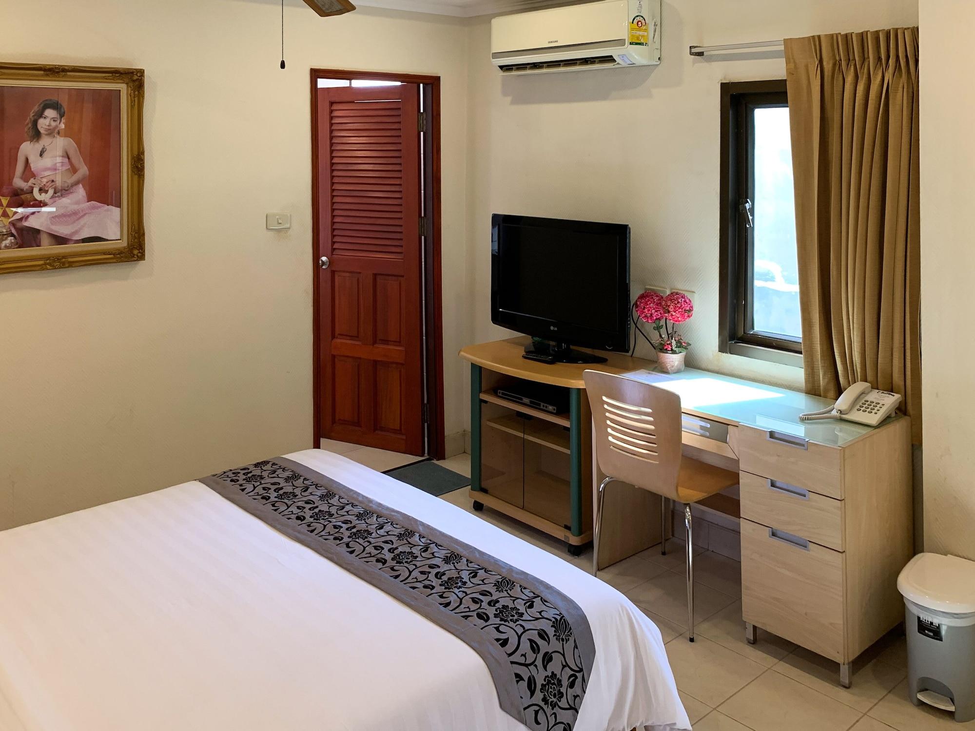 The Classroom Hotel Pattaya Exteriör bild