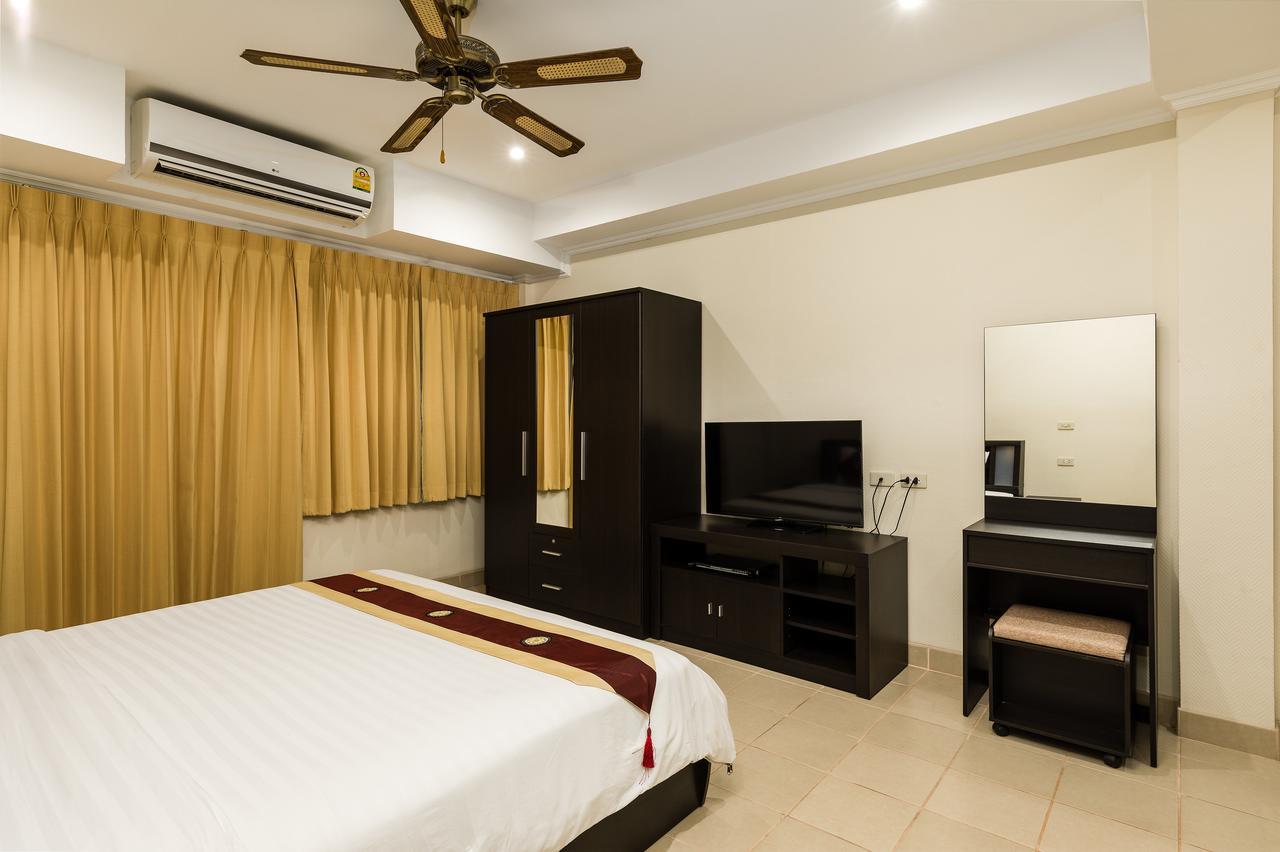 The Classroom Hotel Pattaya Exteriör bild