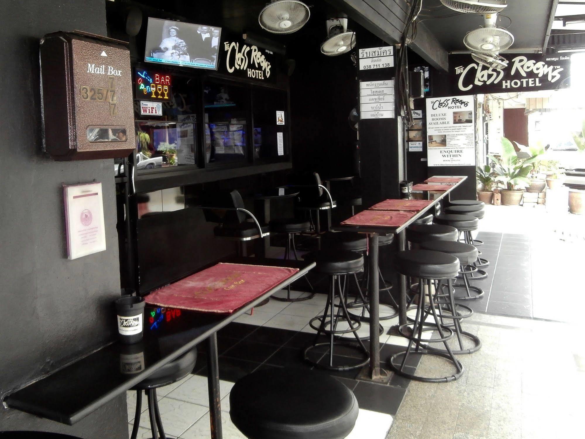 The Classroom Hotel Pattaya Exteriör bild